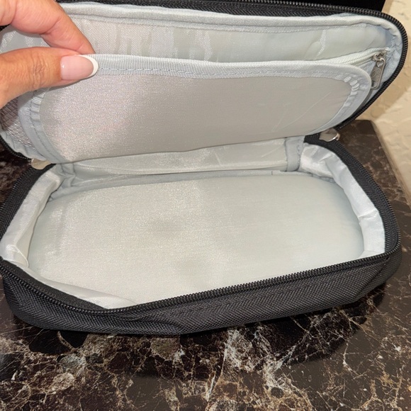 Nintendo Switch Soft Cary Case With Storage - Picture 5 of 7